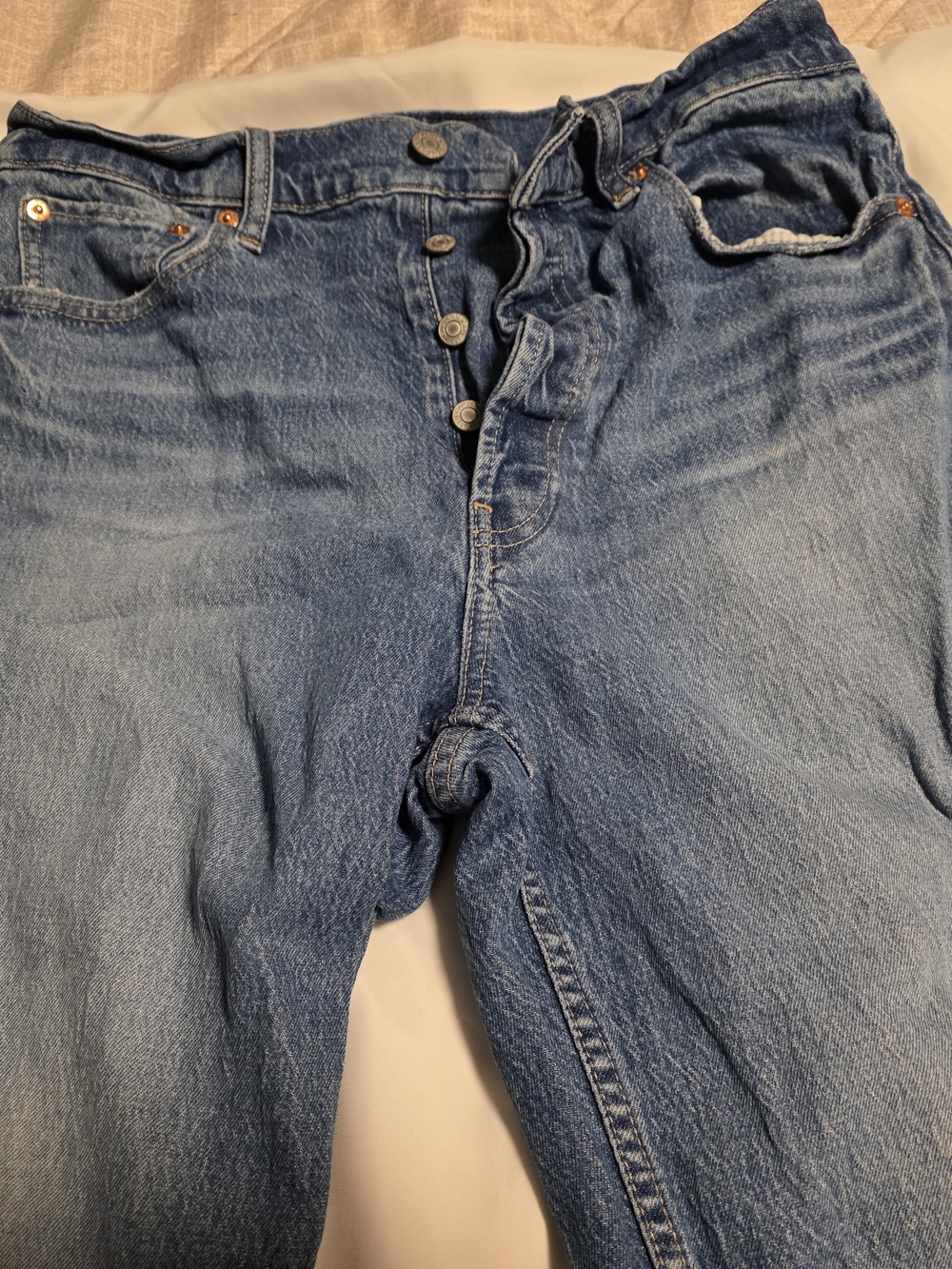 GAP Womens Straight-Leg Jeans in Medium Blue